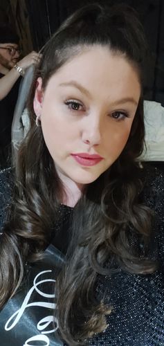 Customer photo review of Sapphire Magnetic Eyelashes and Eyeliner Kit