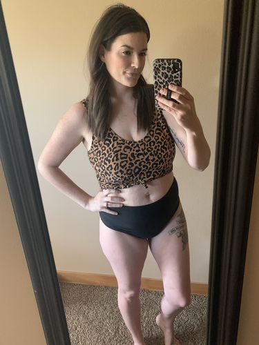 Customer photo review of Traveler Top | Leopard Print