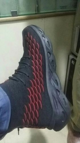 Customer photo review of Leof Bercovici Sneakers