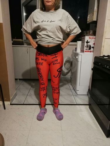 Customer photo review of Harper's Motivation Leggings