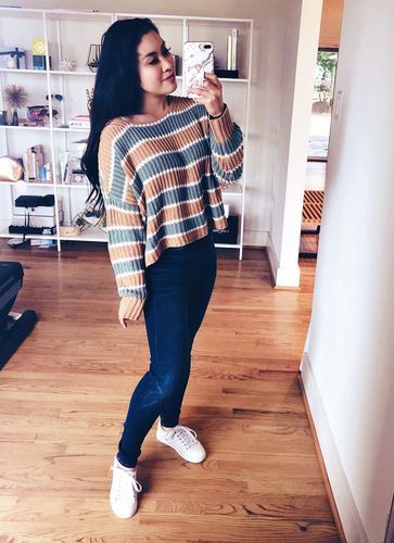 Customer photo review of Slim Fit Jeans Leggings