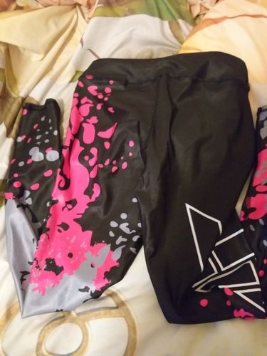 Customer photo review of Honey's Printed Leggings
