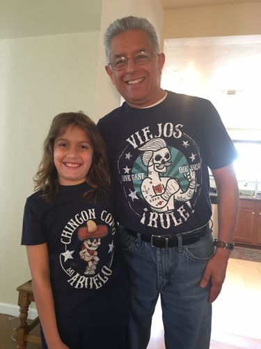 Customer photo review of Youth Chingon Como Mi Abuelo Short Sleeve T-Shirt