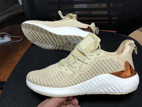 Customer photo review of Cineas Wert Sneakers