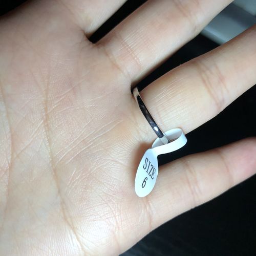 Customer photo review of Louilyjewelry Sterling Silver Fashion Chevron Shaped Women's Wedding Band