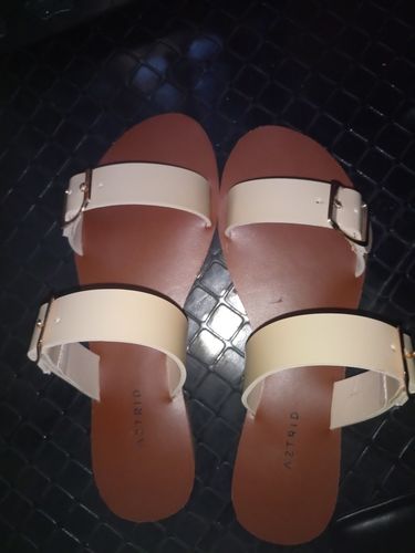 Customer photo review of Isa Beige