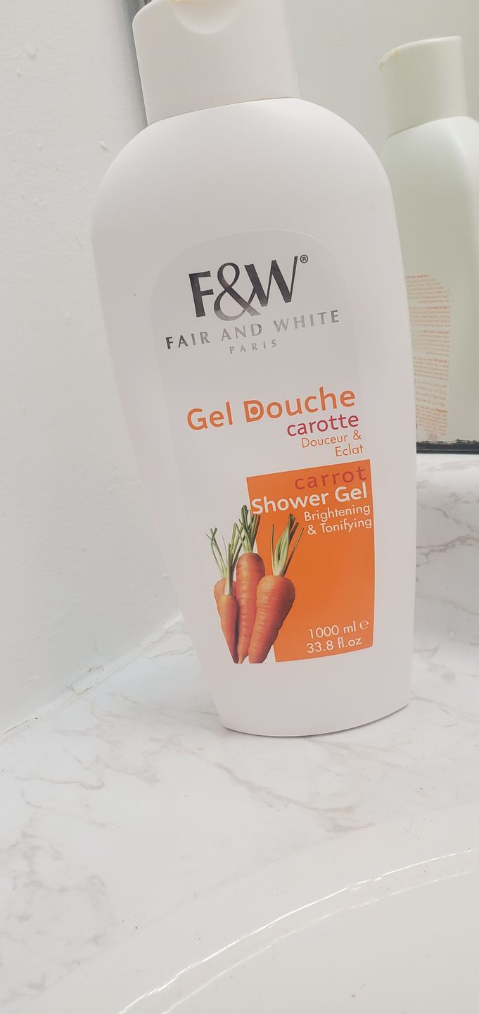 Customer photo review of Fair and White Carrot Shower Gel With Pomegranate And Melon Extracts (Jumbo-1000ml / 33.81 fl Oz)