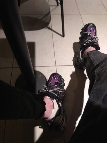 Customer photo review of Aegon Sarto Sneakers