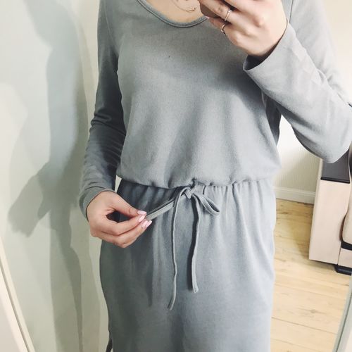 Customer photo review of Beriful Long Sleeve Irregular Sexy Skirt