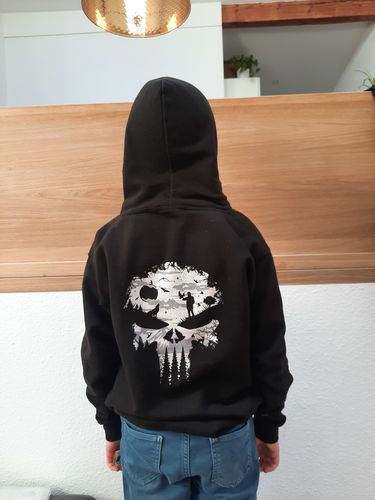 Customer photo review of NATUR SKULL  - Kinder Hoodie
