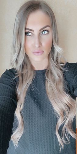 Customer photo review of Tape in Hair Extensions 100% Remy Human Hair Ombre 20 Pieces 50 Grams (8T60T18)