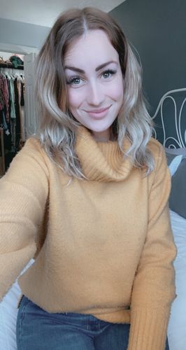 Customer photo review of Tape in Hair Extensions 100% Remy Human Hair Balayage Ombre 20 Pieces 50 Grams (3/8/22)