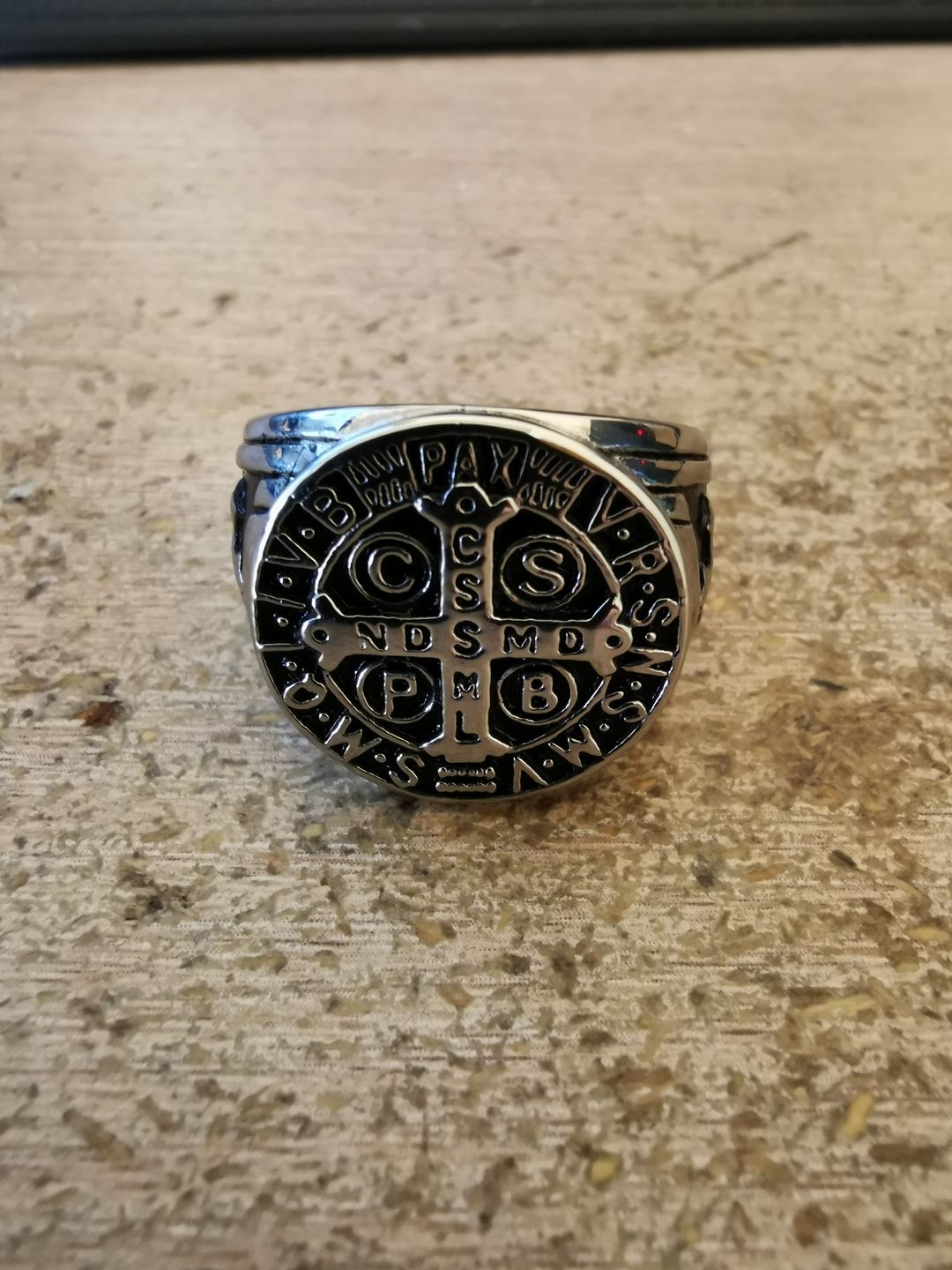 Customer photo review of Bague de l'Ordre des Bénédictins