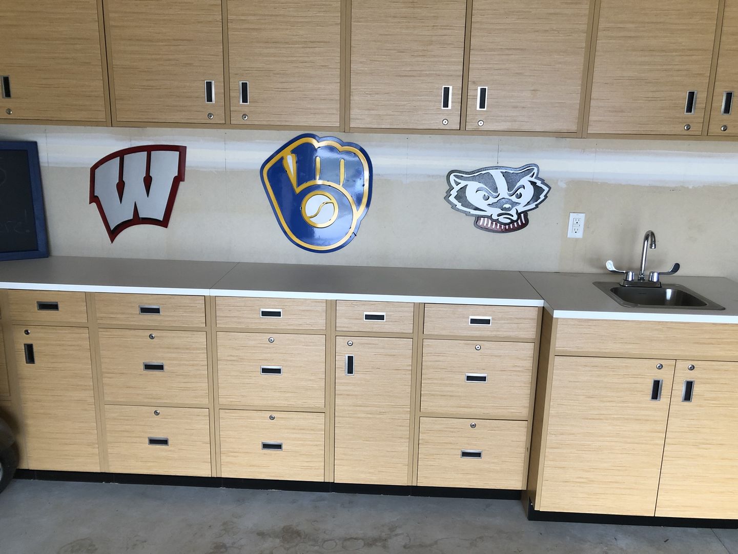 Customer photo review of University of Wisconsin Badger Head