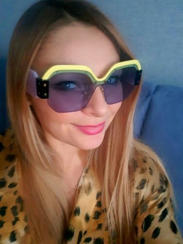 Customer photo review of Eli Sunglasses