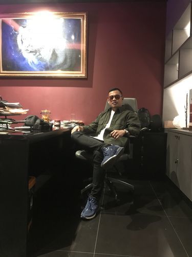 Customer photo review of Tony Stark Sunglasses