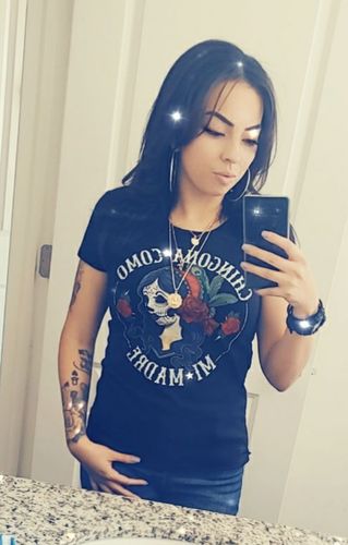 Customer photo review of Chingona Como Mi Madre Ladies Long Sleeve Tee