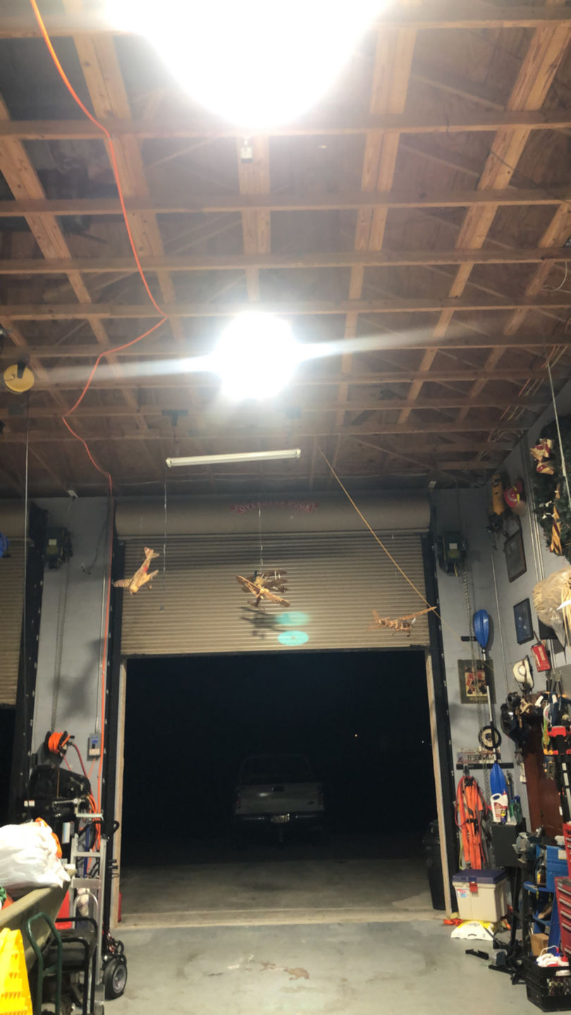 Customer photo review of High Bay LED Light 150W UFO 5700K - LED Warehouse Lighting - 20,098 Lumens