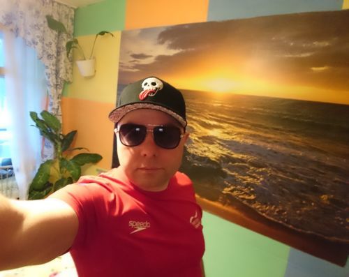 Customer photo review of Tony Stark Sunglasses