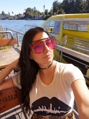 Customer photo review of Kairi Sunglasses