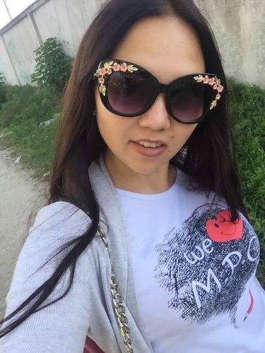 Customer photo review of Dorothy Sunglasses