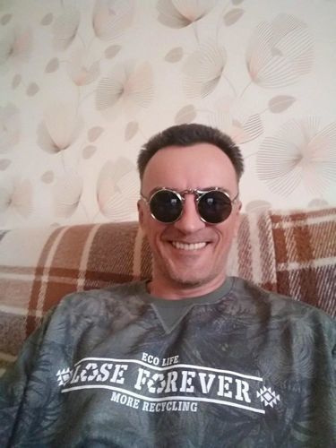 Customer photo review of Tracks Sunglasses