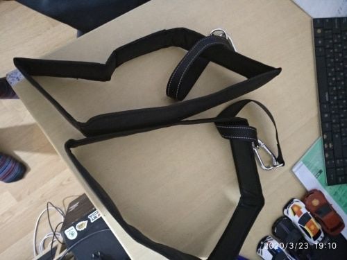 Customer photo review of Larges angles abdominaux robuste 130kg avec rembourrage doux et mousqueton de sécurité en acier