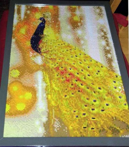 Customer photo review of Diamond Painting - Goldener Pfau