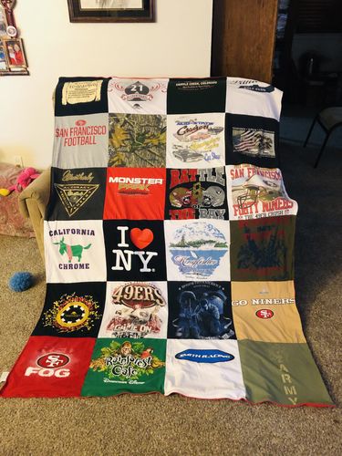 T-shirt quilt featuring san francisco 49ers by Roxie from CA