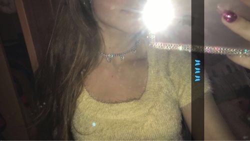 Customer photo review of BUTTERFLY CHOKER