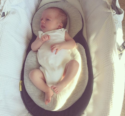 Customer photo review of BabyMello™ Sleepy Baby Bed