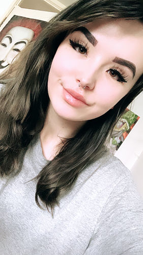 Customer photo review of Ruby Magnetic Eyelashes and Eyeliner Kit