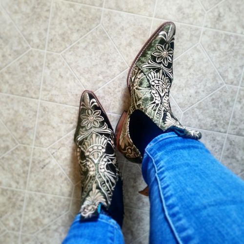 Customer photo review of No.1001 FREEWAY chelsea boot- lenni the label x pskaufman... green embroidered velvet women's