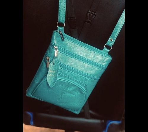 Customer photo review of (Last day 70% OFF) Premium Soft Leather Crossbody Bag [New Arrival SALE]