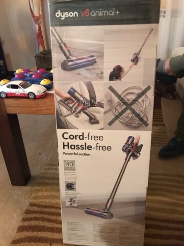 Customer photo review of Dyson V8 Animal Aspirateur Balai Sans fil