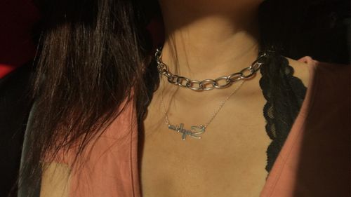 Customer photo review of Chrissy Style Name Necklace