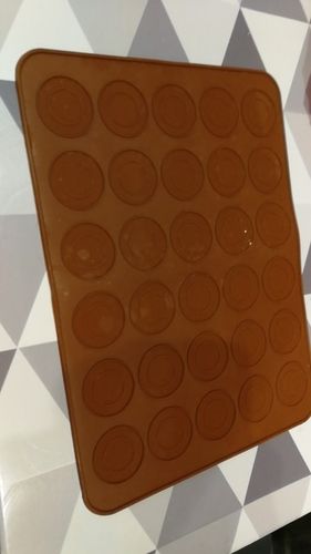 Customer photo review of Tapis pour les macarons