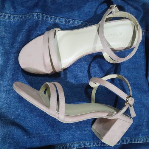 Customer photo review of Pia Old Rose