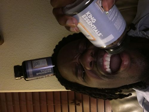 Customer photo review of KING ESSENTIALS- Men's Daily Multi-Vitamin (plant-based) Gummies (45 Day Supply/ .55 Cent A Day) CLICK HERE