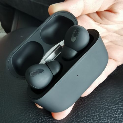 Customer photo review of BlxckPods Pro