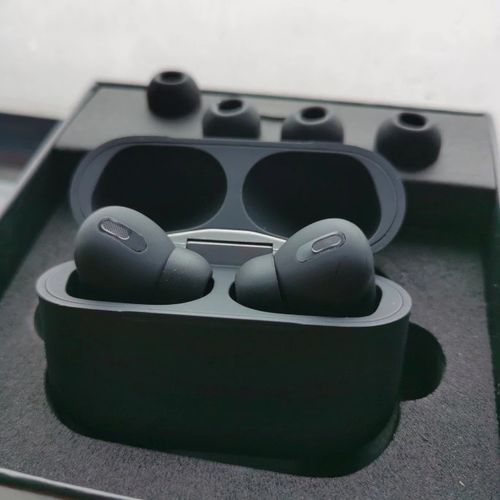 Customer photo review of BlxckPods Pro