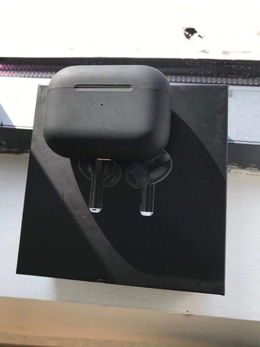 Customer photo review of BlxckPods Pro