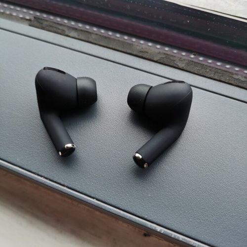 Customer photo review of BlxckPods Pro