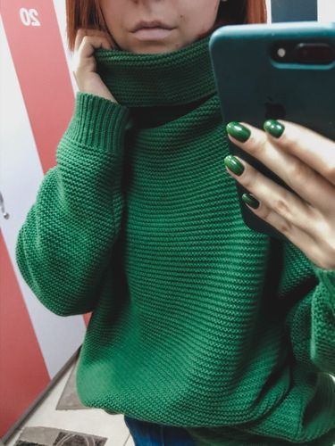 Customer photo review of Beriful Loose Style Turtleneck Warm Sweater