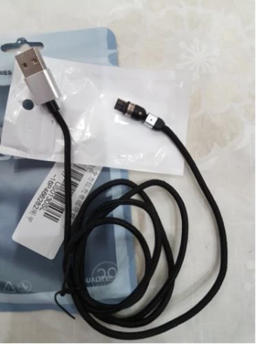 Customer photo review of Câble magnétique 360° (3 en 1) - TWITCH™