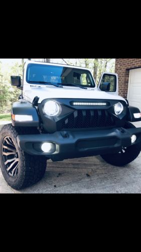 Customer photo review of Demon Grille w/ LED Off-Road Lights(18-20 Jeep Wrangler JL & Gladiator)