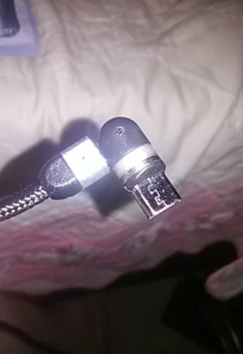 Customer photo review of Câble magnétique 360° (3 en 1) - TWITCH™