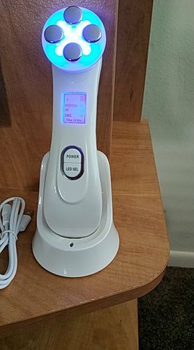 Customer photo review of EverBelle 5 in 1 LED Skin Tightening (50% OFF)