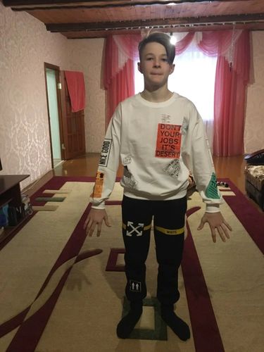 Customer photo review of Gorri Metz Sweatshirt