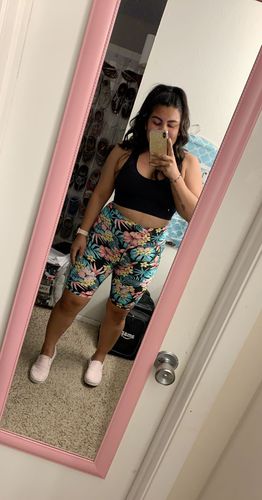 Customer photo review of Pocket Biker Shorts - Black Floral